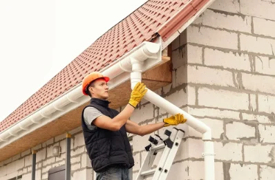 Pose et remplacement de gouttières à Sébrazac